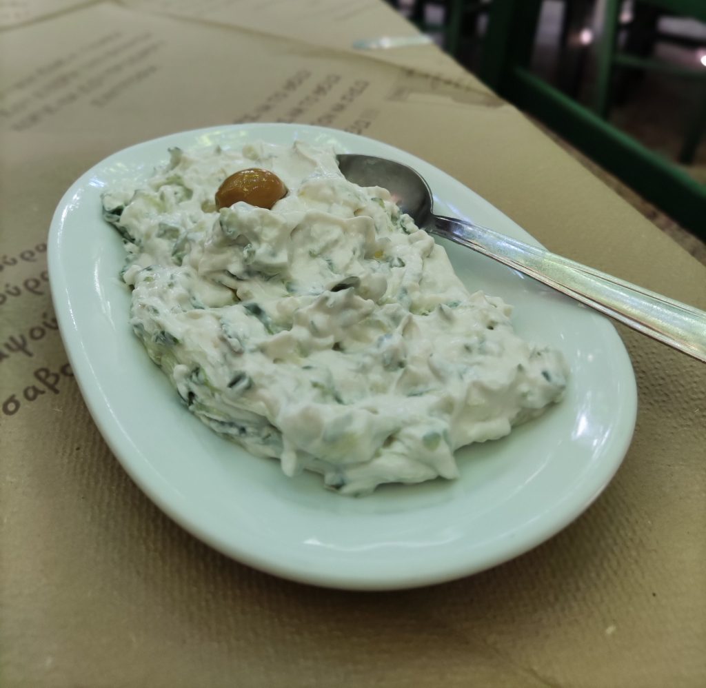 Qué comer en Grecia - platos típicos - Tzatziki